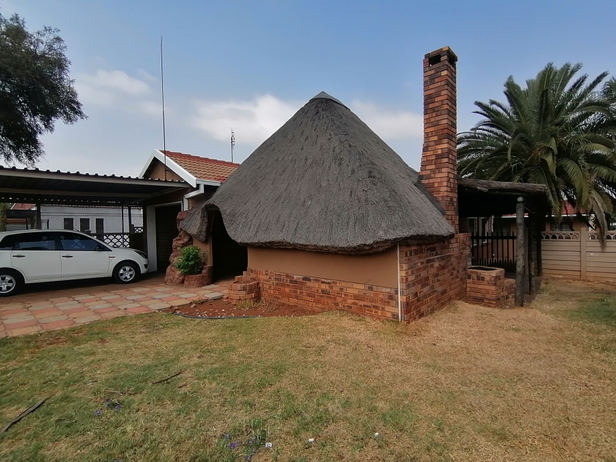 3 Bedroom Property for Sale in Randlespark North West